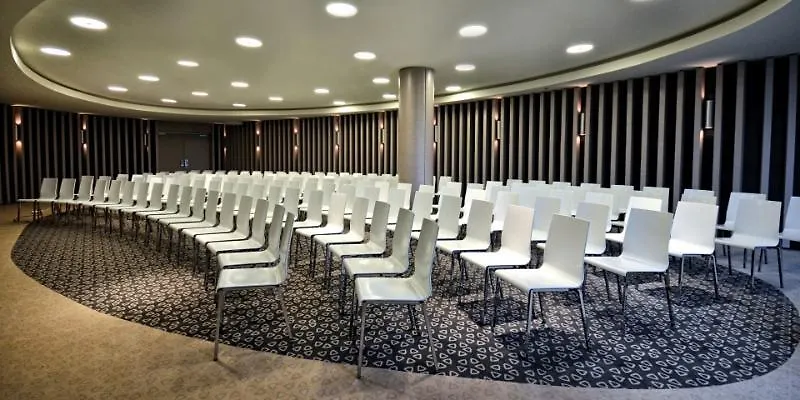 Sound Garden Hotel Airport Warsaw
