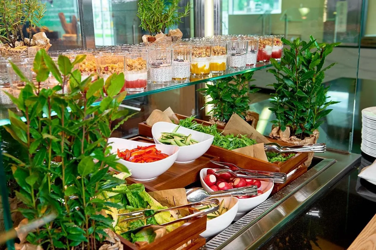 ורשה Sound Garden Hotel Airport 3*,  פולין