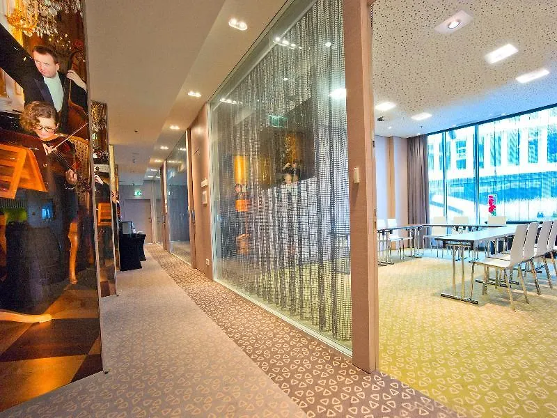 ורשה Sound Garden Hotel Airport